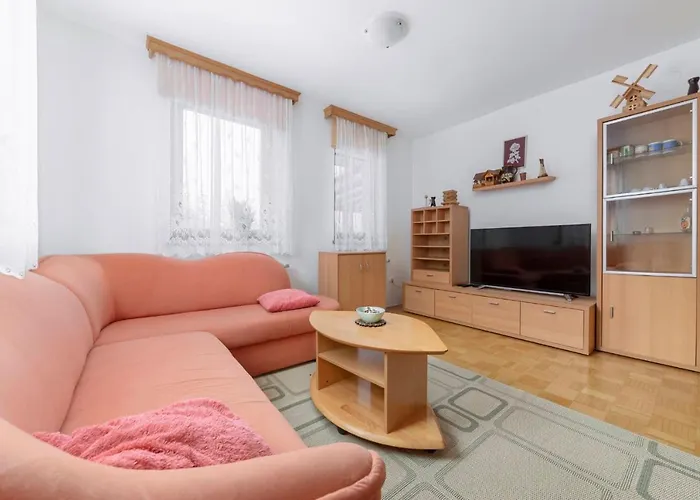 Apartma Ana